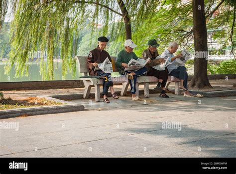  Under the Shade Trees: A Vietnamese Portrait Through the Prism of Memory